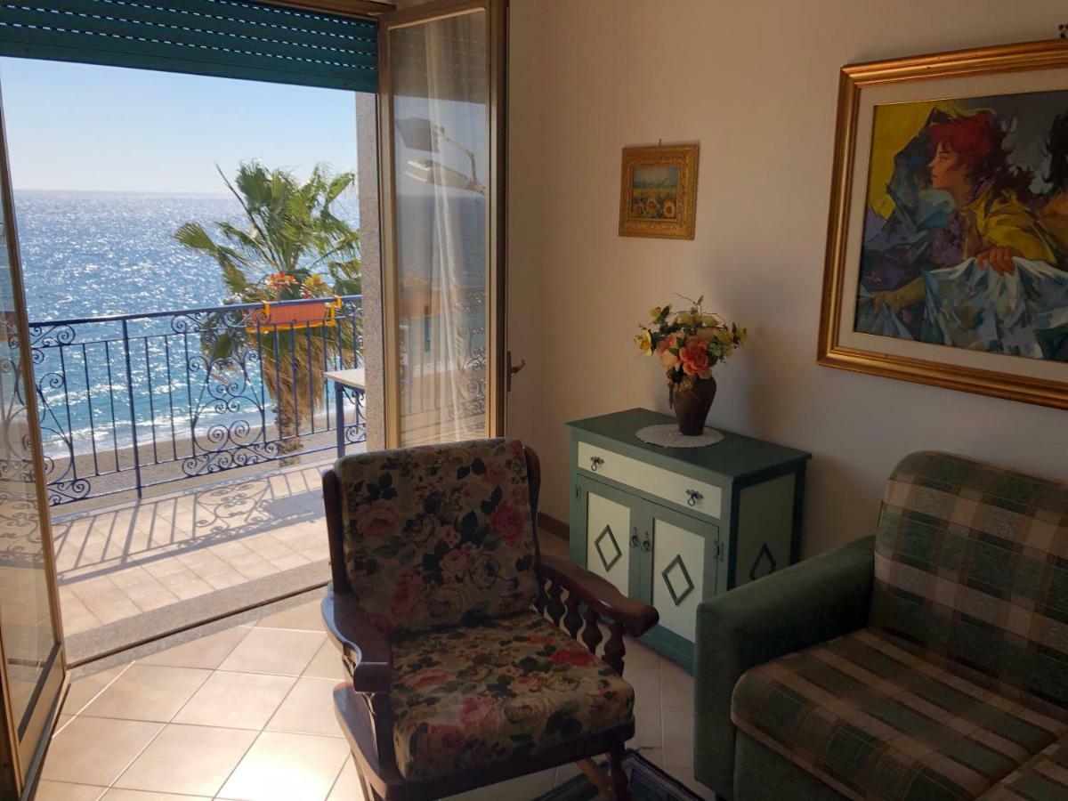 Locazione Turistica F.G. Rando Apartment Letojanni Exterior foto