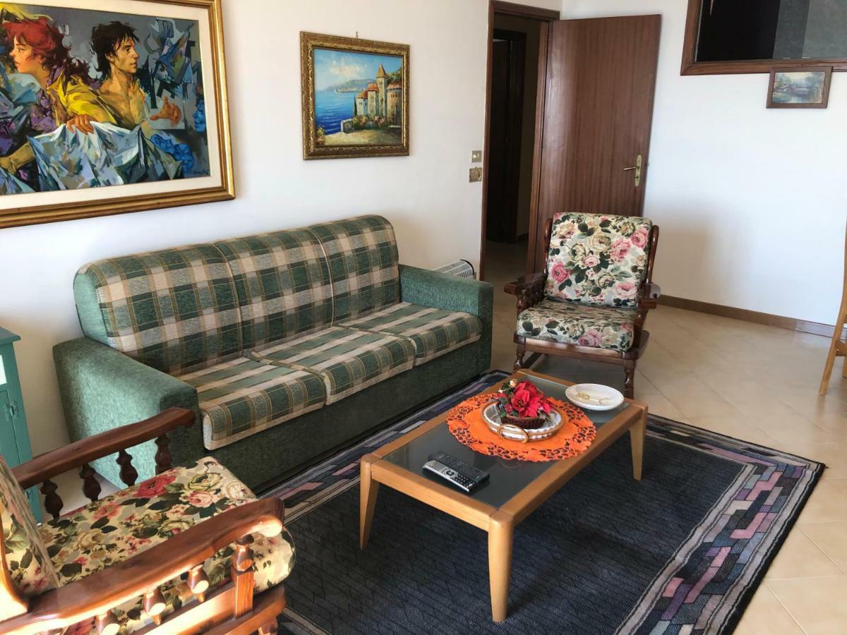 Locazione Turistica F.G. Rando Apartment Letojanni Exterior foto