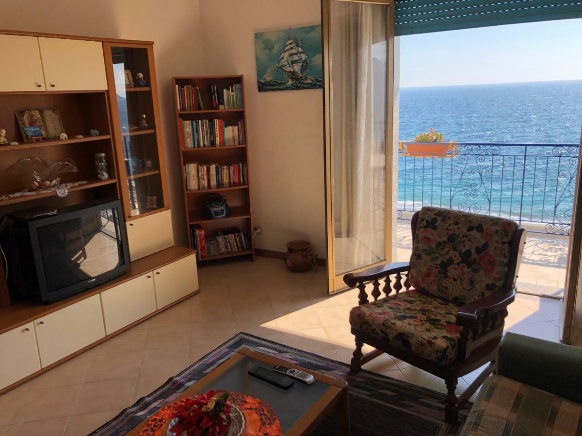 Locazione Turistica F.G. Rando Apartment Letojanni Exterior foto